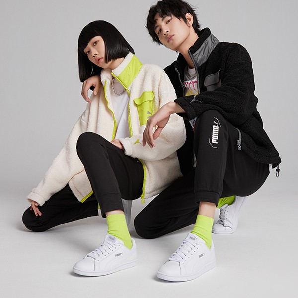 Puma-low-top-white-shoes