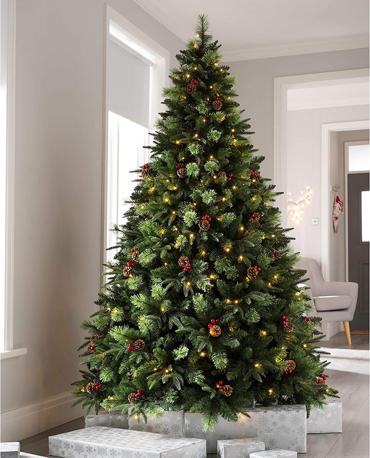 WeRChristmas Pre-lit Victorian Mixed Tip Berries & Cones Christmas Tree with 260 LED Lights, Green, 7 feet/2.1 m